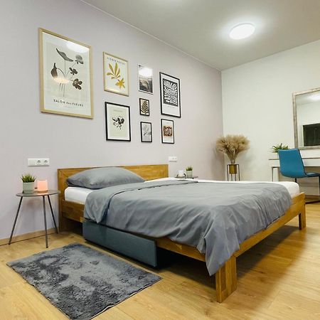 Salon Des Fleurs Linz-Landstrasse Lejlighed Eksteriør billede