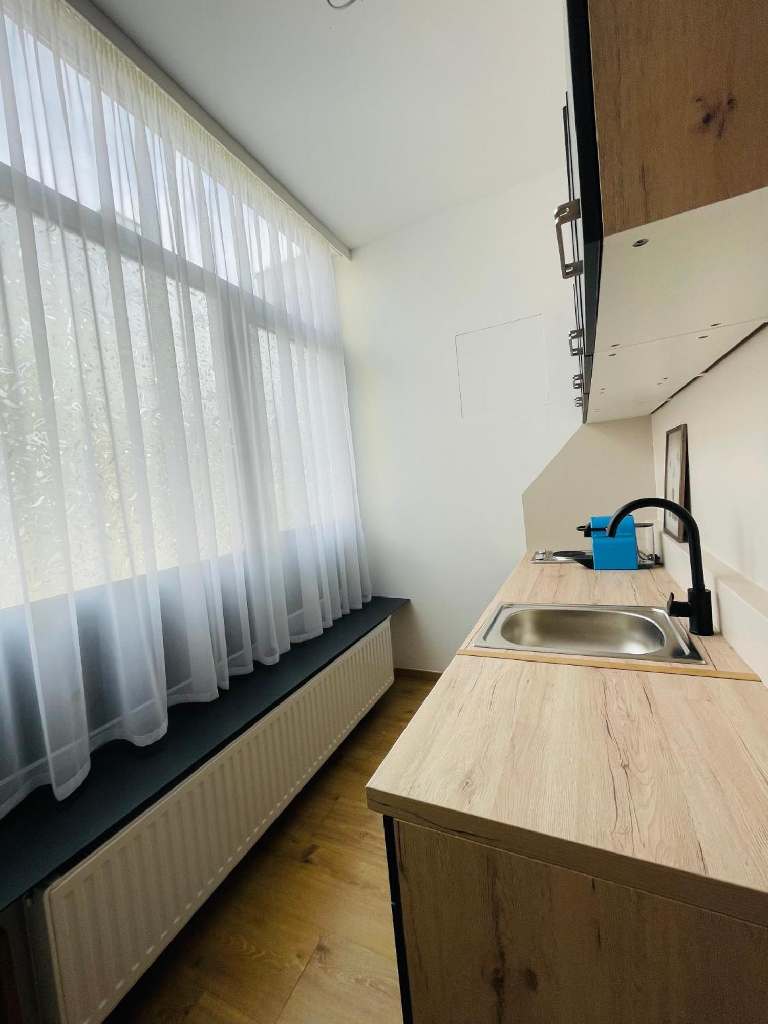 Salon Des Fleurs Linz-Landstrasse Lejlighed Eksteriør billede